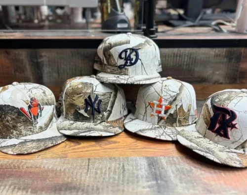 Protective Acrylic Case For Labubu V1/v2/v3  Transparent Portable Organizer Box Mystery Box Storage Case Display Bag photo review