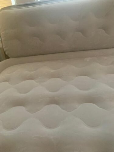 Intex 64447ED Dura-Beam Deluxe Ultra Plush Air Mattress with Headboard: Fiber-Tech – Queen Size – Built-in Electric Pump – 18in Bed Height – 600lb Weight Capacity photo review