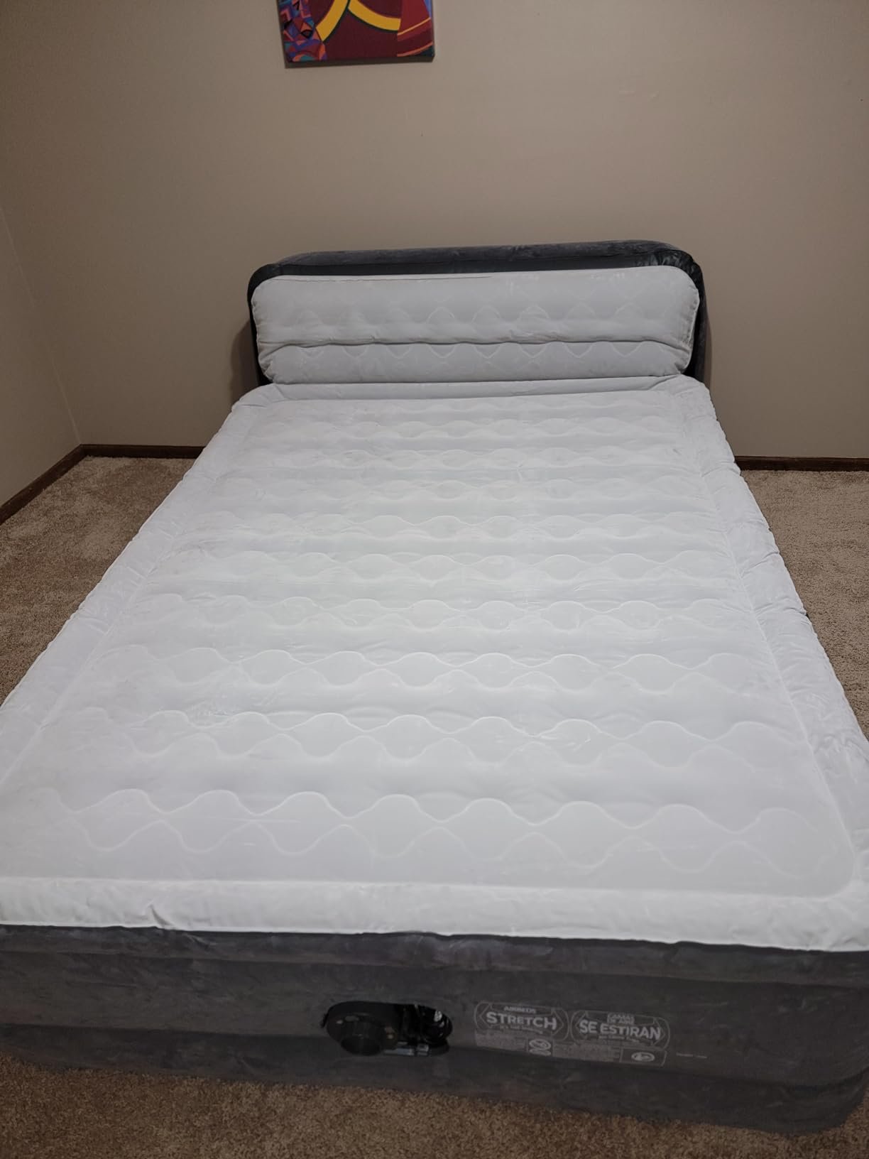 Intex 64447ED Dura-Beam Deluxe Ultra Plush Air Mattress with Headboard: Fiber-Tech – Queen Size – Built-in Electric Pump – 18in Bed Height – 600lb Weight Capacity photo review
