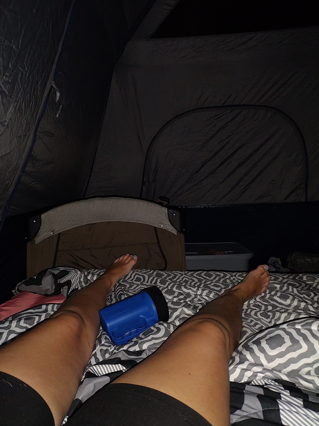 Intex 64447ED Dura-Beam Deluxe Ultra Plush Air Mattress with Headboard: Fiber-Tech – Queen Size – Built-in Electric Pump – 18in Bed Height – 600lb Weight Capacity photo review