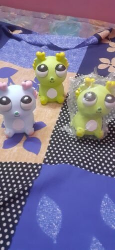 Zesta Squeeze Toys | Pop-Out Stress Relief Toys Adults | Dragon Pinch Toy | Cute Stress Buster Toys Adults | Funny Popping Dragon Eye Stress Relief Toy for Kids and Adults (Green) photo review