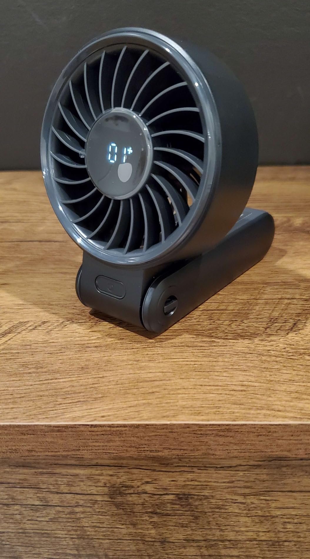 JISULIFE Handheld Fan Life7 – Ultimate Flexibility: High-Power Motor. LED Display. 19.5 Hrs Cooling. 5000mAh Rechargeable. 5-Speed. Foldable Design. 3-IN-1 Portable Fan for Travel Cruise Beach(Grey) photo review