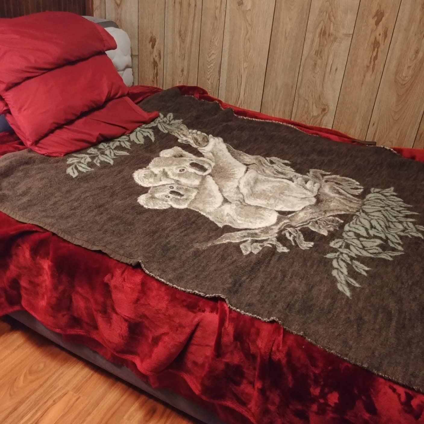 Intex 64447ED Dura-Beam Deluxe Ultra Plush Air Mattress with Headboard: Fiber-Tech – Queen Size – Built-in Electric Pump – 18in Bed Height – 600lb Weight Capacity photo review