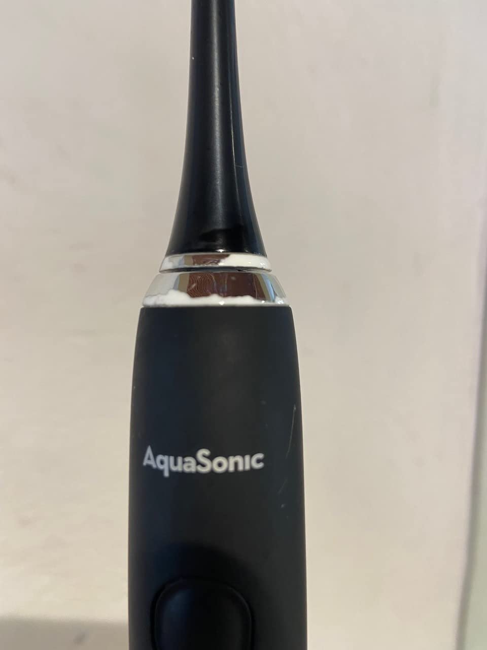 Aquasonic Black Series Ultra Whitening Toothbrush – ADA Accepted Electric Toothbrush- 8 Brush Heads & Travel Case – 40.000 VPM Electric Motor & Wireless Charging - 4 Modes w Smart Timer photo review