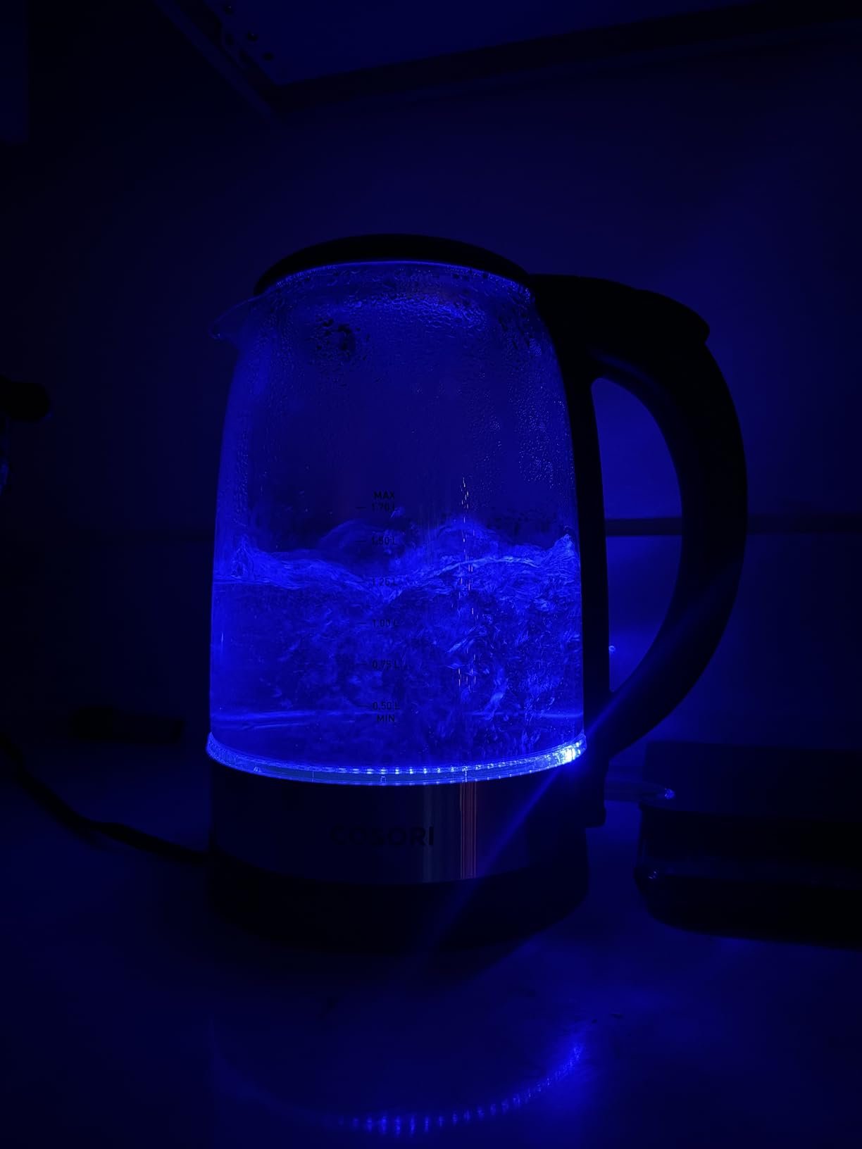 Cosori Electric Kettle. No Plastic Contact With Water. Wide Mouth For Easy Cleaning. Auto Shut Off. 1.7L Tea Kettle & Hot Water Boiler. Water Heater & Teapot. Borosilicate Glass. Black. 1500W photo review