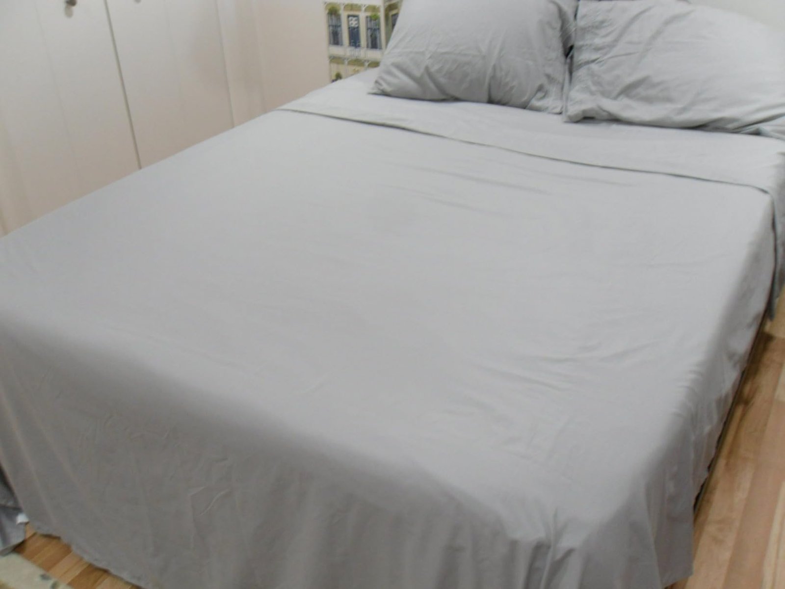 Queen Size 4 Piece Sheet Set - Comfy Breathable & Cooling Bed Sheets Set - Hotel Luxury Bedding for Women. Men. Kids. Teens. Boys & Girls - Deep Pockets. Soft and Wrinkle Free - Oeko-Tex - Dark Grey photo review