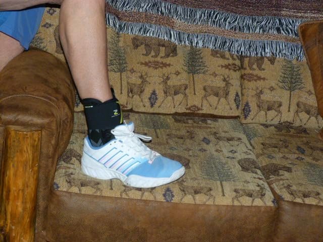 Quick Lace Up Ankle Brace with Side Stabilizing Pads. Slim Fit Ankle Support Brace. Adjustable & Breathable Ankle Support for Men Women. Ankle Stabilizer for Sprain.Injury Recovery.Sports.XL photo review