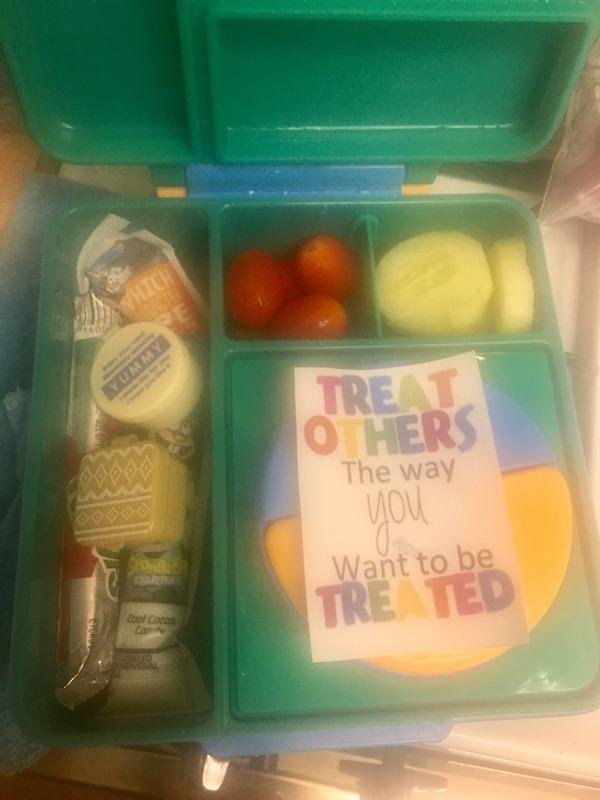 Omie OmieBox Bento Box for Kids - Insulated Lunch Box with Leak Proof Food Jar - 3 Compartments. 2 Temperature Zones - (Meadow) photo review