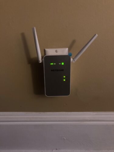 TP-Link WiFi Extender with Ethernet Port. Dual Band 5GHz/2.4GHz. Up to 44% More Bandwidth Than Single Band. Covers Up to 1200 Sq.ft and 30 Devices. Signal Booster Amplifier Supports OneMesh(RE220) photo review