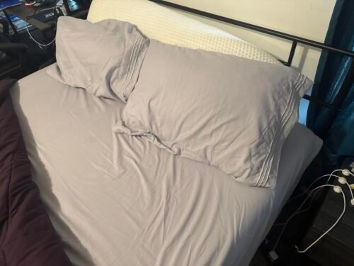 Queen Size 4 Piece Sheet Set - Comfy Breathable & Cooling Bed Sheets Set - Hotel Luxury Bedding for Women. Men. Kids. Teens. Boys & Girls - Deep Pockets. Soft and Wrinkle Free - Oeko-Tex - Dark Grey photo review