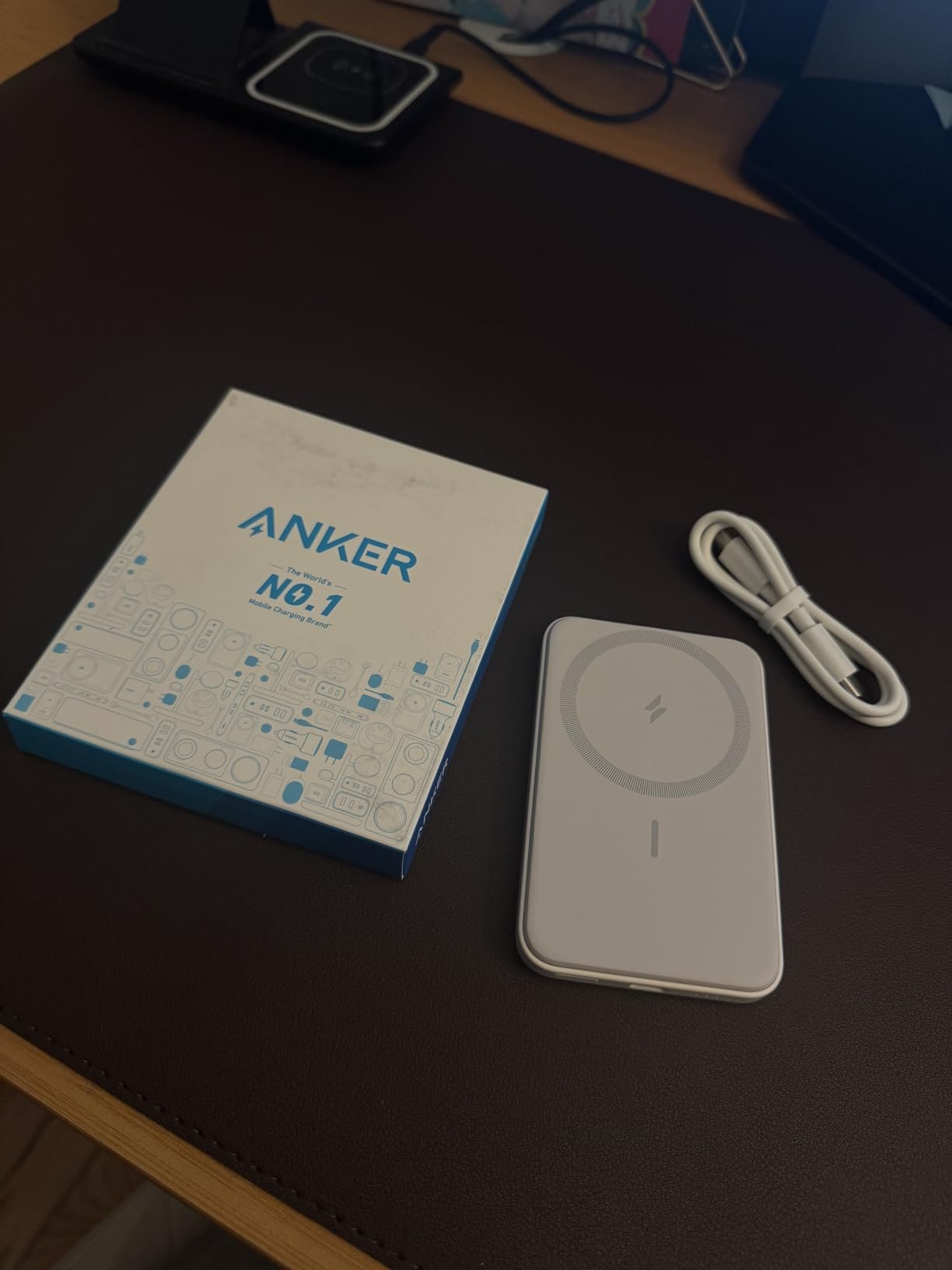 Anker 621 Magnetic Portable Charger (MagGo). 5.000mAh Wireless Power Bank with USB-C Cable. Magsafe-Compatible Battery Pack for iPhone 16/15/14/13/12 Series photo review