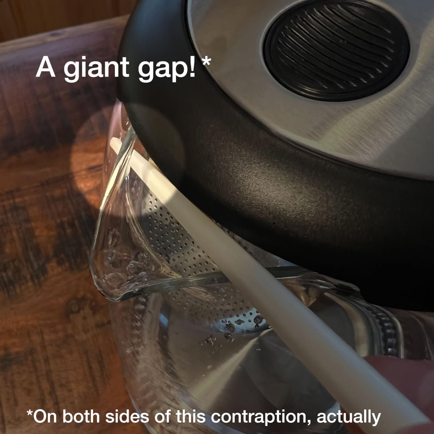 Cosori Electric Kettle. No Plastic Contact With Water. Wide Mouth For Easy Cleaning. Auto Shut Off. 1.7L Tea Kettle & Hot Water Boiler. Water Heater & Teapot. Borosilicate Glass. Black. 1500W photo review