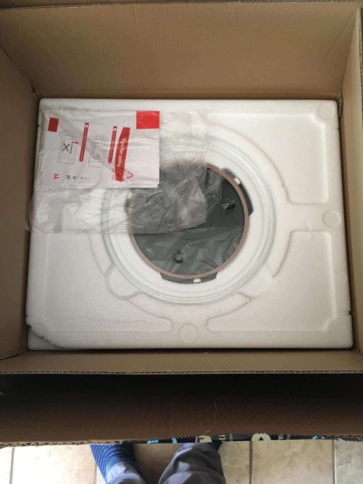 TOSHIBA EM131A5C-BS Countertop Microwave Ovens 1.2 Cu Ft. 12.4 Removable Turntable Smart Humidity Sensor 12 Auto Menus Mute Function ECO Mode Easy Clean Interior Black Color 1000W photo review