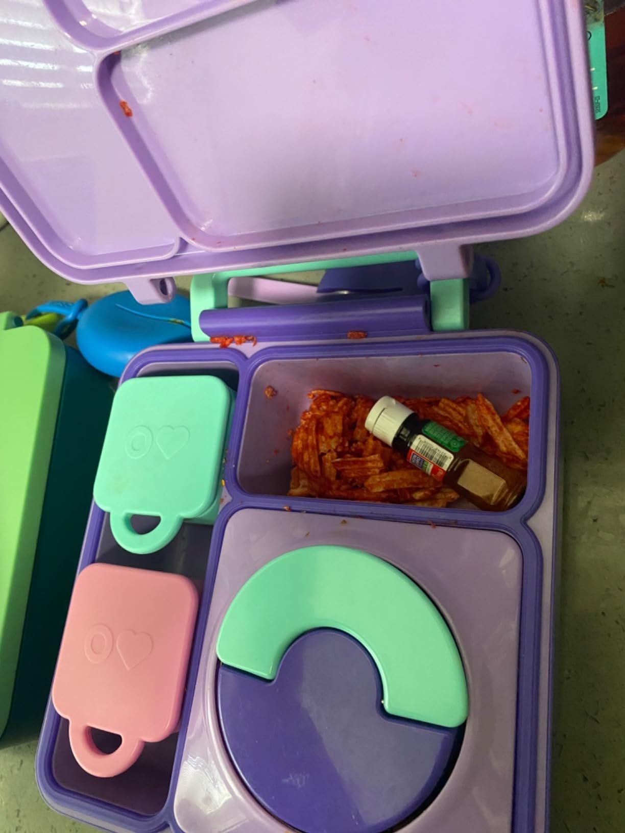 Omie OmieBox Bento Box for Kids - Insulated Lunch Box with Leak Proof Food Jar - 3 Compartments. 2 Temperature Zones - (Meadow) photo review