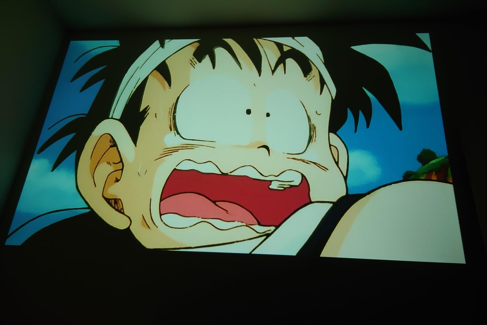 Official Licensed Google TV Smart Projector. HAPPRUN 4K UHD Home Theater with Dolby Sound. Wi-Fi & Bluetooth. Built-in Streaming Apps. Compatible with Games Consoles & Smartphone. Indoor & Outdoor Use photo review