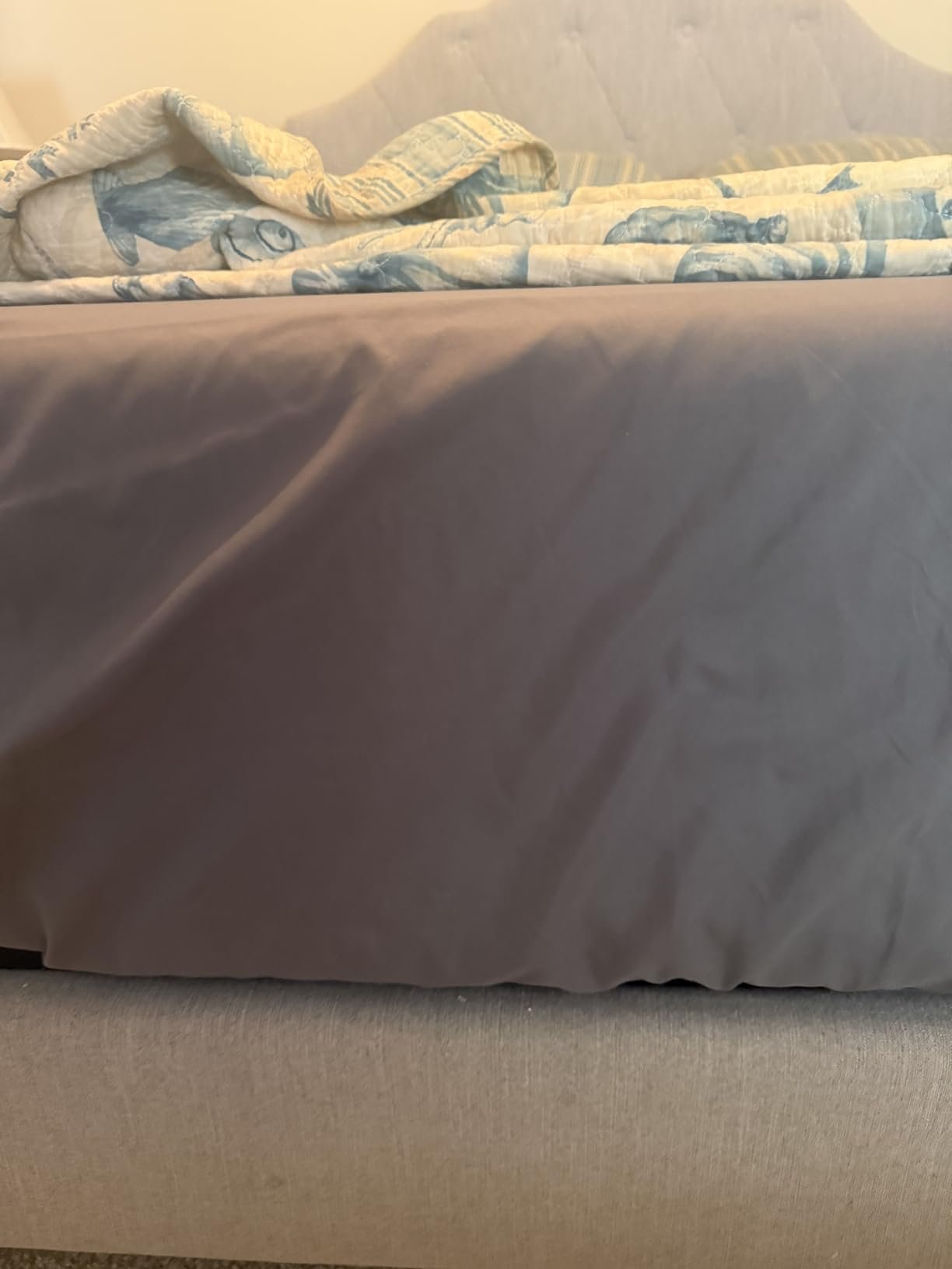 Queen Size 4 Piece Sheet Set - Comfy Breathable & Cooling Bed Sheets Set - Hotel Luxury Bedding for Women. Men. Kids. Teens. Boys & Girls - Deep Pockets. Soft and Wrinkle Free - Oeko-Tex - Dark Grey photo review