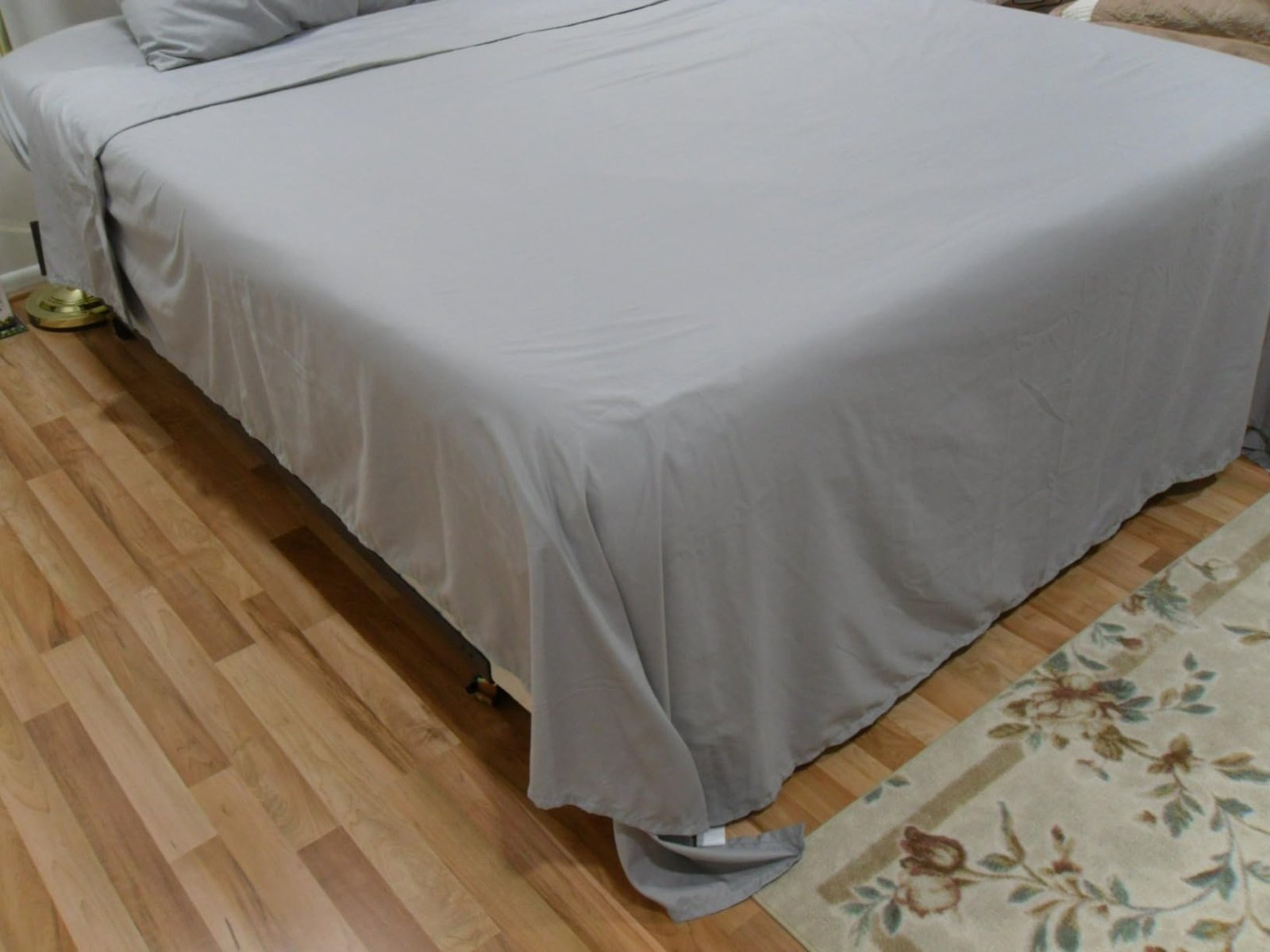 Queen Size 4 Piece Sheet Set - Comfy Breathable & Cooling Bed Sheets Set - Hotel Luxury Bedding for Women. Men. Kids. Teens. Boys & Girls - Deep Pockets. Soft and Wrinkle Free - Oeko-Tex - Dark Grey photo review