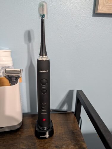 Aquasonic Black Series Ultra Whitening Toothbrush – ADA Accepted Electric Toothbrush- 8 Brush Heads & Travel Case – 40.000 VPM Electric Motor & Wireless Charging - 4 Modes w Smart Timer photo review