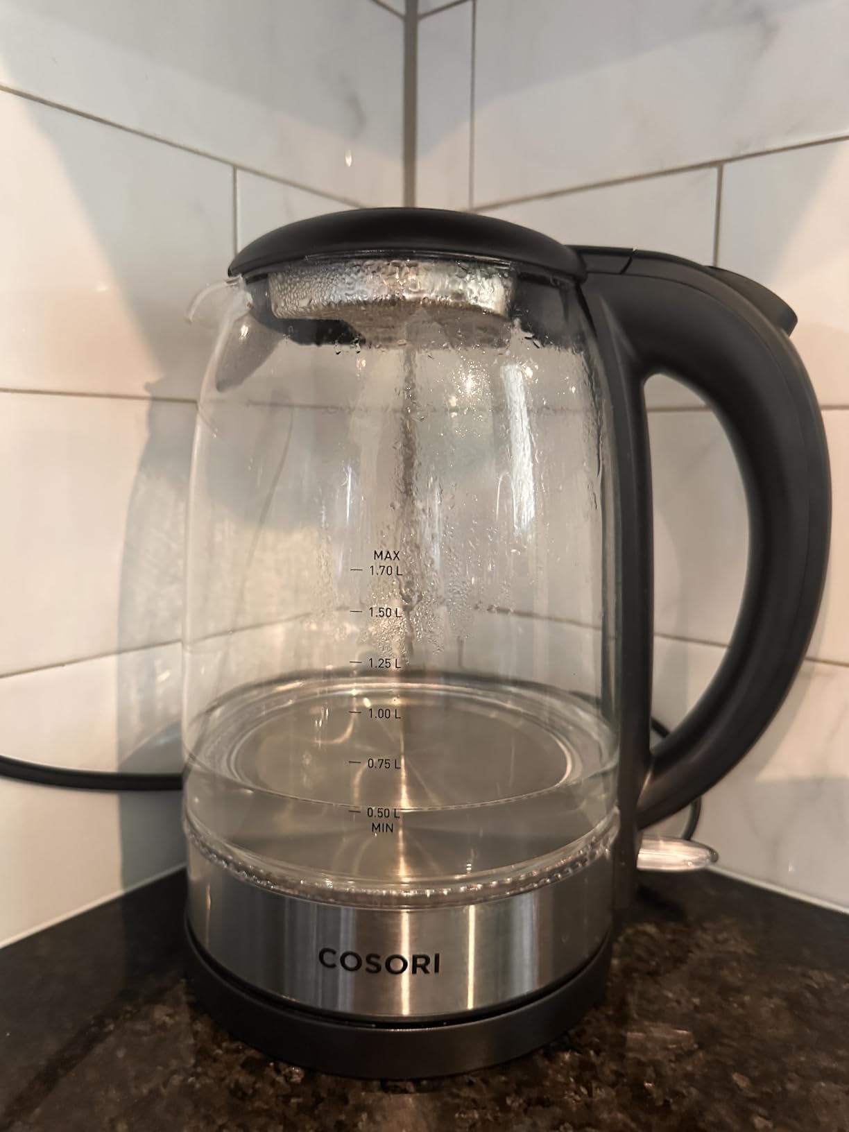 Cosori Electric Kettle. No Plastic Contact With Water. Wide Mouth For Easy Cleaning. Auto Shut Off. 1.7L Tea Kettle & Hot Water Boiler. Water Heater & Teapot. Borosilicate Glass. Black. 1500W photo review