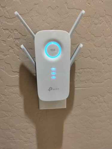 TP-Link WiFi Extender with Ethernet Port. Dual Band 5GHz/2.4GHz. Up to 44% More Bandwidth Than Single Band. Covers Up to 1200 Sq.ft and 30 Devices. Signal Booster Amplifier Supports OneMesh(RE220) photo review