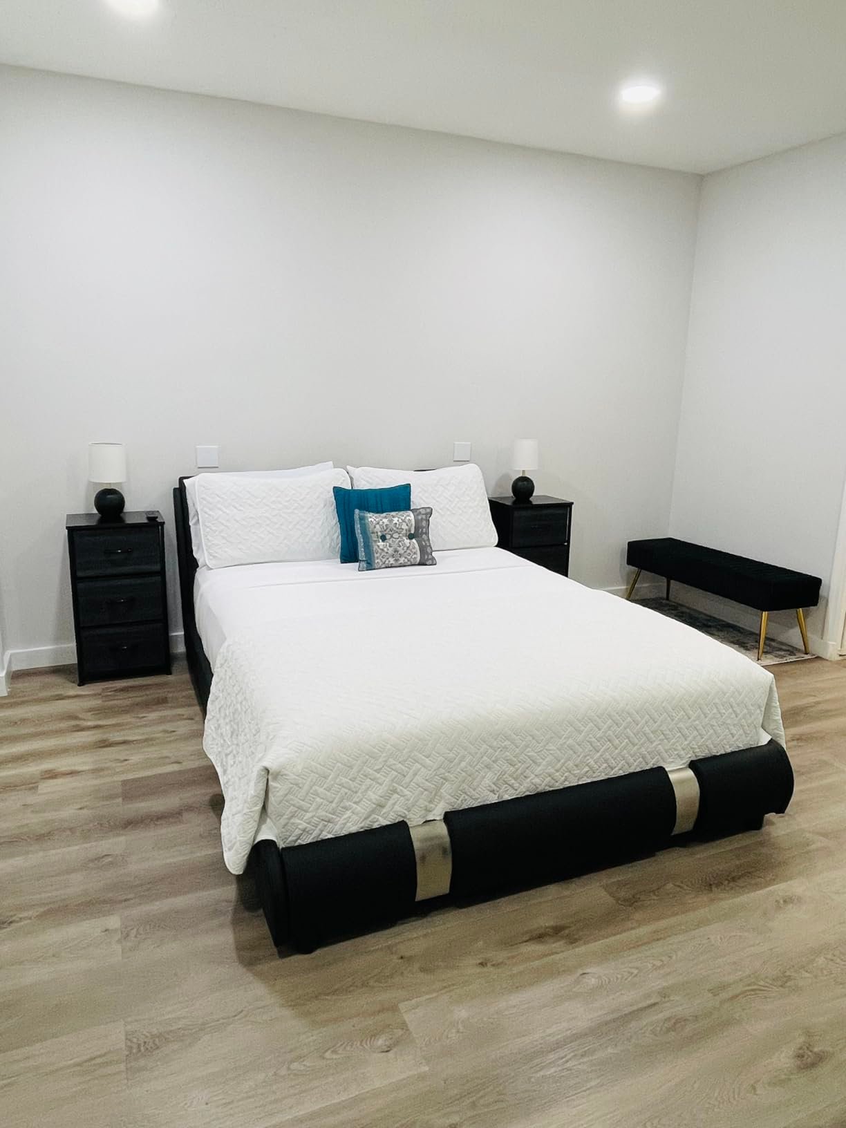 Queen Size 4 Piece Sheet Set - Comfy Breathable & Cooling Bed Sheets Set - Hotel Luxury Bedding for Women. Men. Kids. Teens. Boys & Girls - Deep Pockets. Soft and Wrinkle Free - Oeko-Tex - Dark Grey photo review