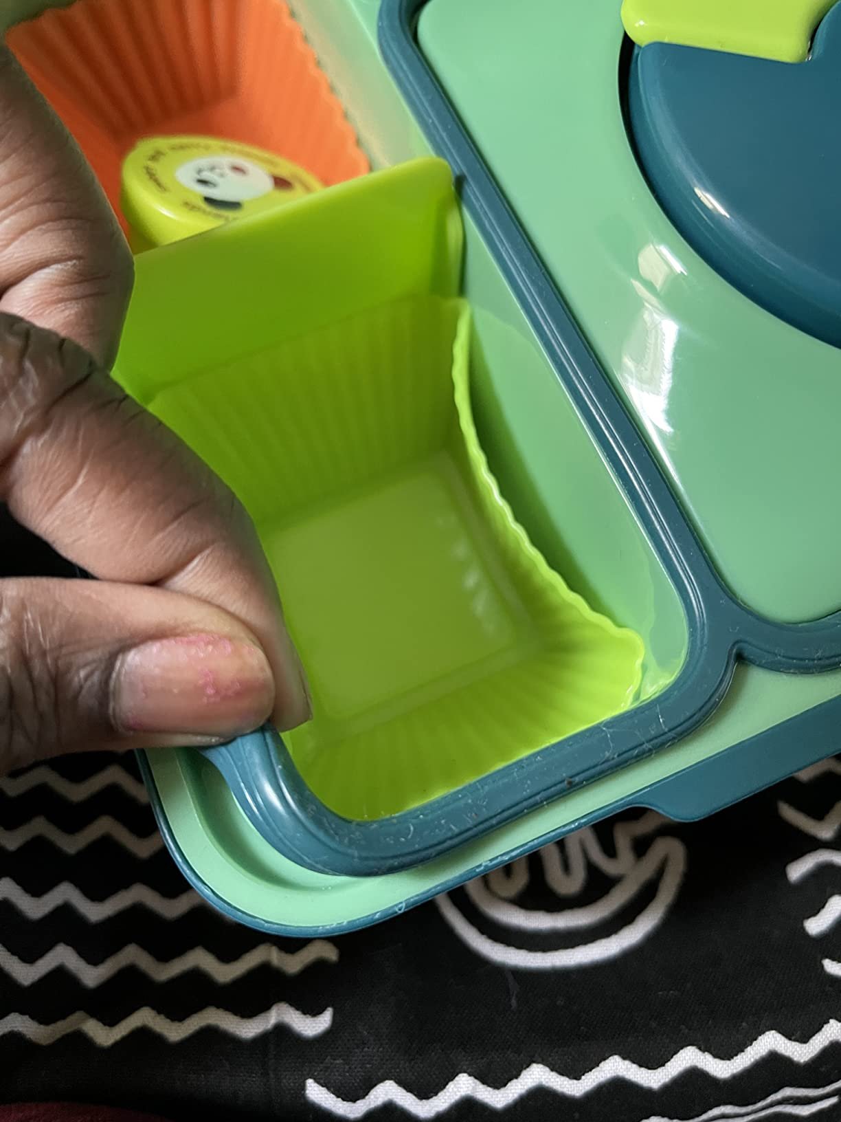 Omie OmieBox Bento Box for Kids - Insulated Lunch Box with Leak Proof Food Jar - 3 Compartments. 2 Temperature Zones - (Meadow) photo review