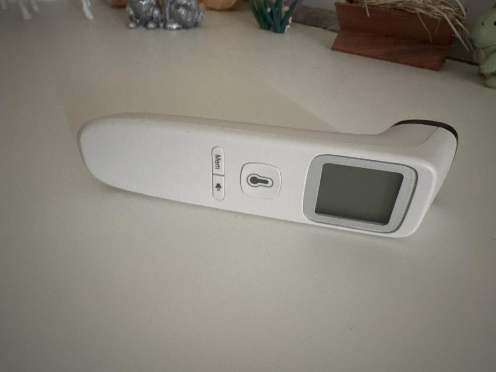 No-Touch Thermometer for Adults and Kids. Accurate Digital Baby Thermometer. Fever Alarm & Silent Mode. 2 in 1 Forehead & Object Mode photo review