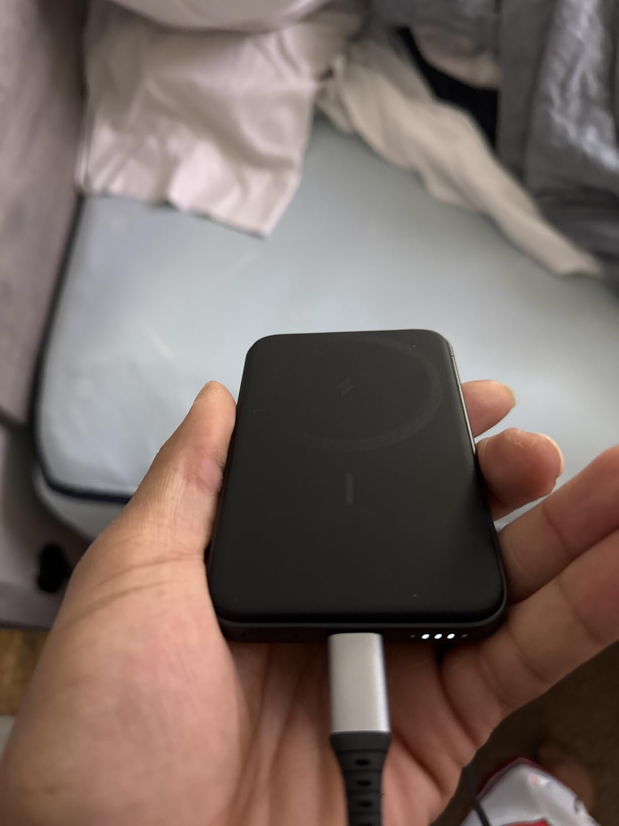 Anker 621 Magnetic Portable Charger (MagGo). 5.000mAh Wireless Power Bank with USB-C Cable. Magsafe-Compatible Battery Pack for iPhone 16/15/14/13/12 Series photo review