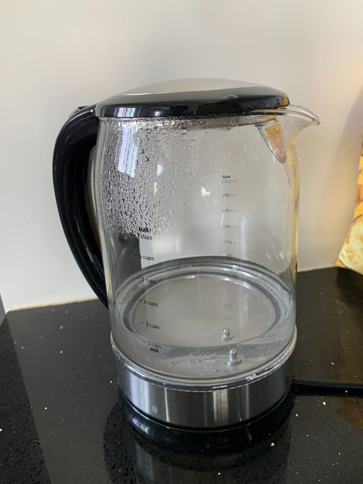 Cosori Electric Kettle. No Plastic Contact With Water. Wide Mouth For Easy Cleaning. Auto Shut Off. 1.7L Tea Kettle & Hot Water Boiler. Water Heater & Teapot. Borosilicate Glass. Black. 1500W photo review