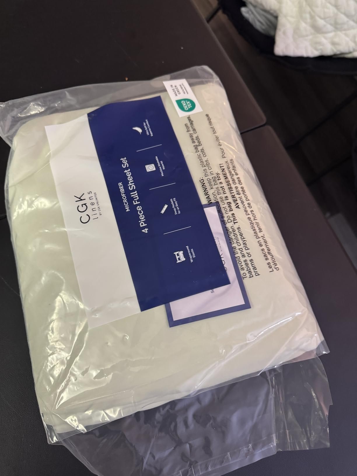 Queen Size 4 Piece Sheet Set - Comfy Breathable & Cooling Bed Sheets Set - Hotel Luxury Bedding for Women. Men. Kids. Teens. Boys & Girls - Deep Pockets. Soft and Wrinkle Free - Oeko-Tex - Dark Grey photo review