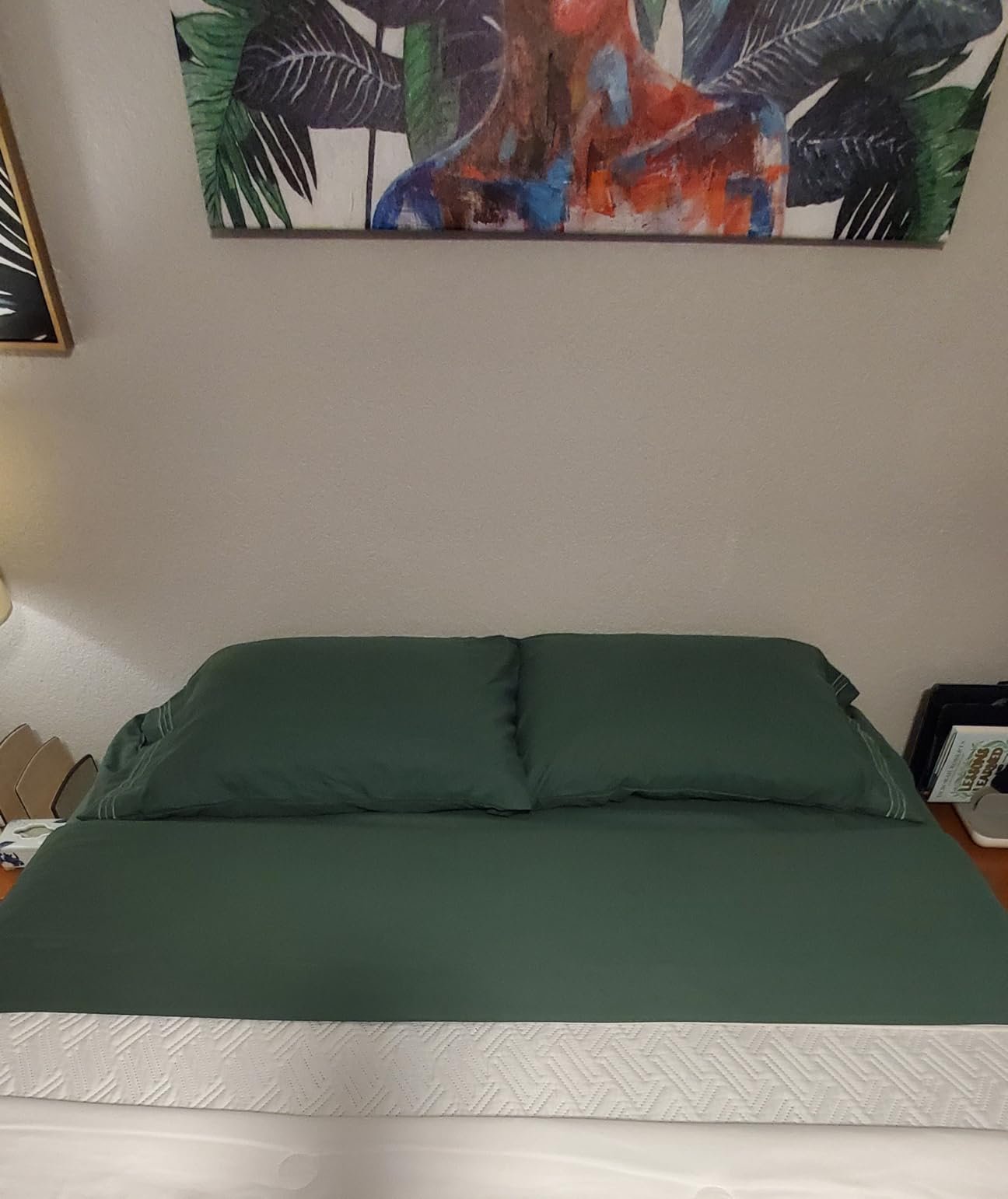 Queen Size 4 Piece Sheet Set - Comfy Breathable & Cooling Bed Sheets Set - Hotel Luxury Bedding for Women. Men. Kids. Teens. Boys & Girls - Deep Pockets. Soft and Wrinkle Free - Oeko-Tex - Dark Grey photo review