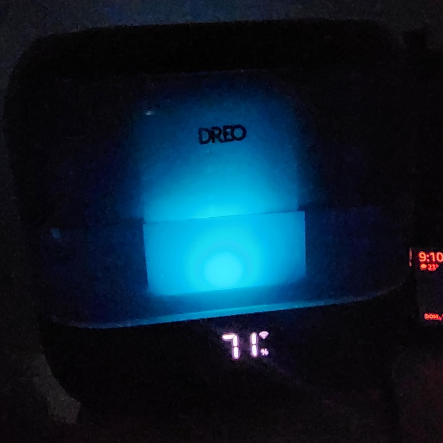 Dreo Smart Humidifiers for Bedroom. Top Fill 4L Supersized Humidifier Large Room with 28 dB. 36H Runtime. Touch/APP/Voice Control. Nightlight. Cool Mist Humidifiers for Baby. Plants. Indoor. Black photo review