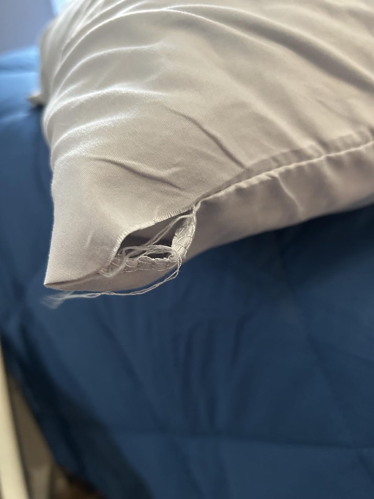 Queen Size 4 Piece Sheet Set - Comfy Breathable & Cooling Bed Sheets Set - Hotel Luxury Bedding for Women. Men. Kids. Teens. Boys & Girls - Deep Pockets. Soft and Wrinkle Free - Oeko-Tex - Dark Grey photo review