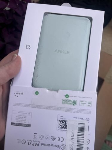 Anker 621 Magnetic Portable Charger (MagGo). 5.000mAh Wireless Power Bank with USB-C Cable. Magsafe-Compatible Battery Pack for iPhone 16/15/14/13/12 Series photo review