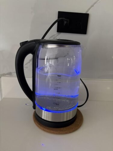 Cosori Electric Kettle. No Plastic Contact With Water. Wide Mouth For Easy Cleaning. Auto Shut Off. 1.7L Tea Kettle & Hot Water Boiler. Water Heater & Teapot. Borosilicate Glass. Black. 1500W photo review