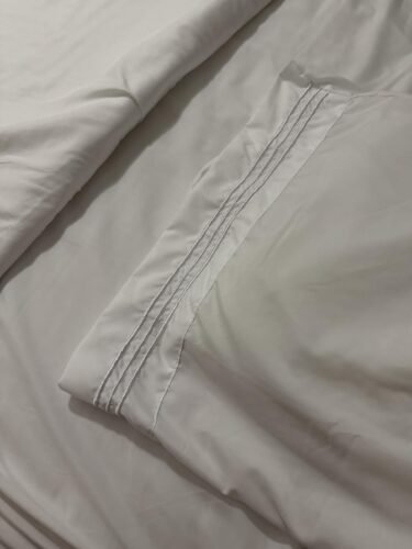 Queen Size 4 Piece Sheet Set - Comfy Breathable & Cooling Bed Sheets Set - Hotel Luxury Bedding for Women. Men. Kids. Teens. Boys & Girls - Deep Pockets. Soft and Wrinkle Free - Oeko-Tex - Dark Grey photo review