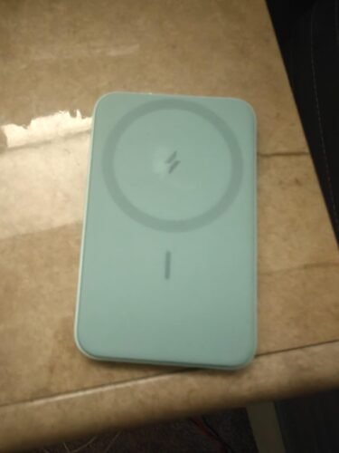 Anker 621 Magnetic Portable Charger (MagGo). 5.000mAh Wireless Power Bank with USB-C Cable. Magsafe-Compatible Battery Pack for iPhone 16/15/14/13/12 Series photo review