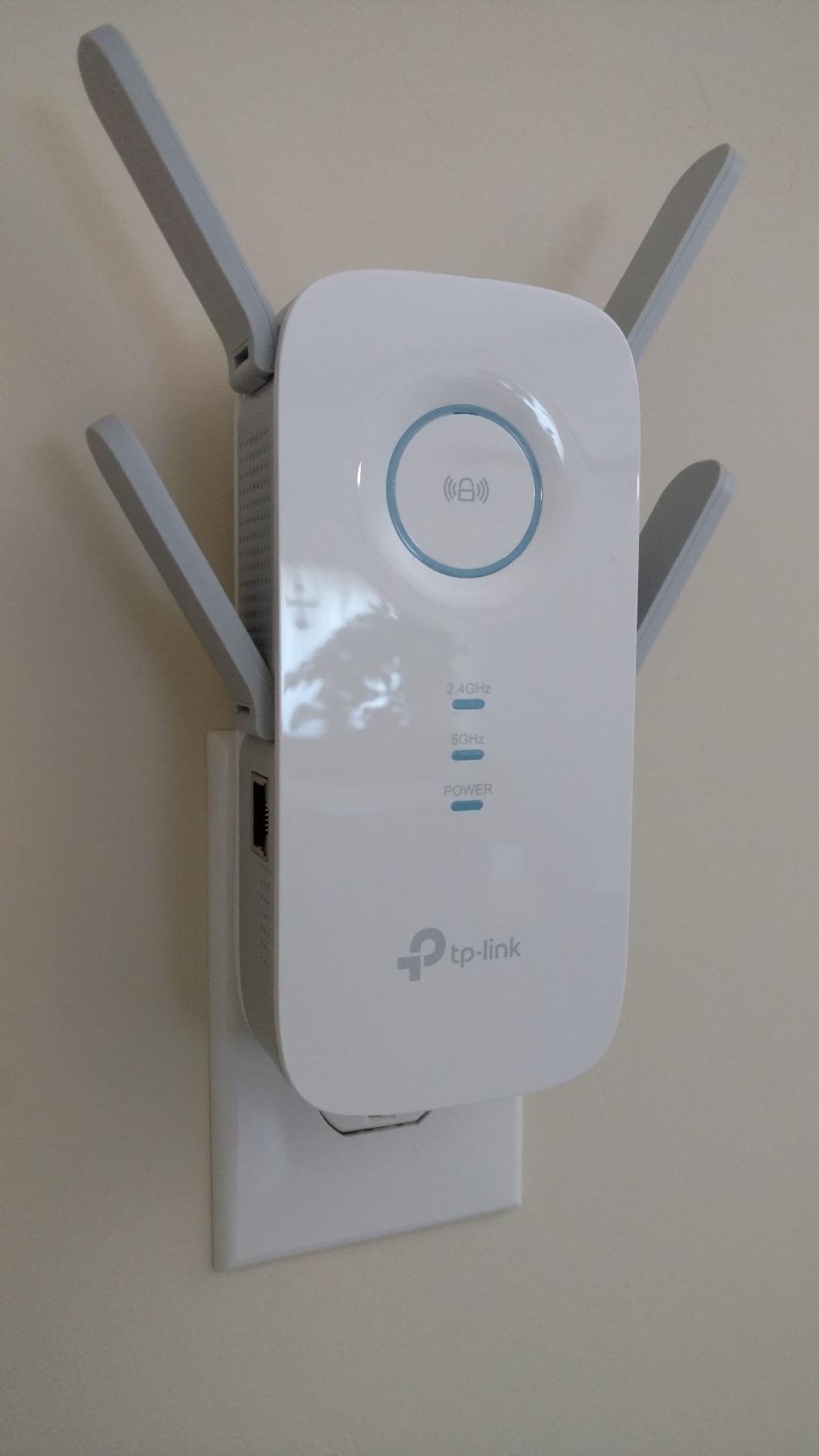 TP-Link WiFi Extender with Ethernet Port. Dual Band 5GHz/2.4GHz. Up to 44% More Bandwidth Than Single Band. Covers Up to 1200 Sq.ft and 30 Devices. Signal Booster Amplifier Supports OneMesh(RE220) photo review