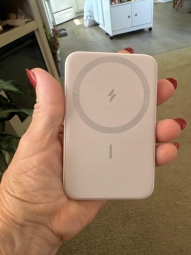 Anker 621 Magnetic Portable Charger (MagGo). 5.000mAh Wireless Power Bank with USB-C Cable. Magsafe-Compatible Battery Pack for iPhone 16/15/14/13/12 Series photo review