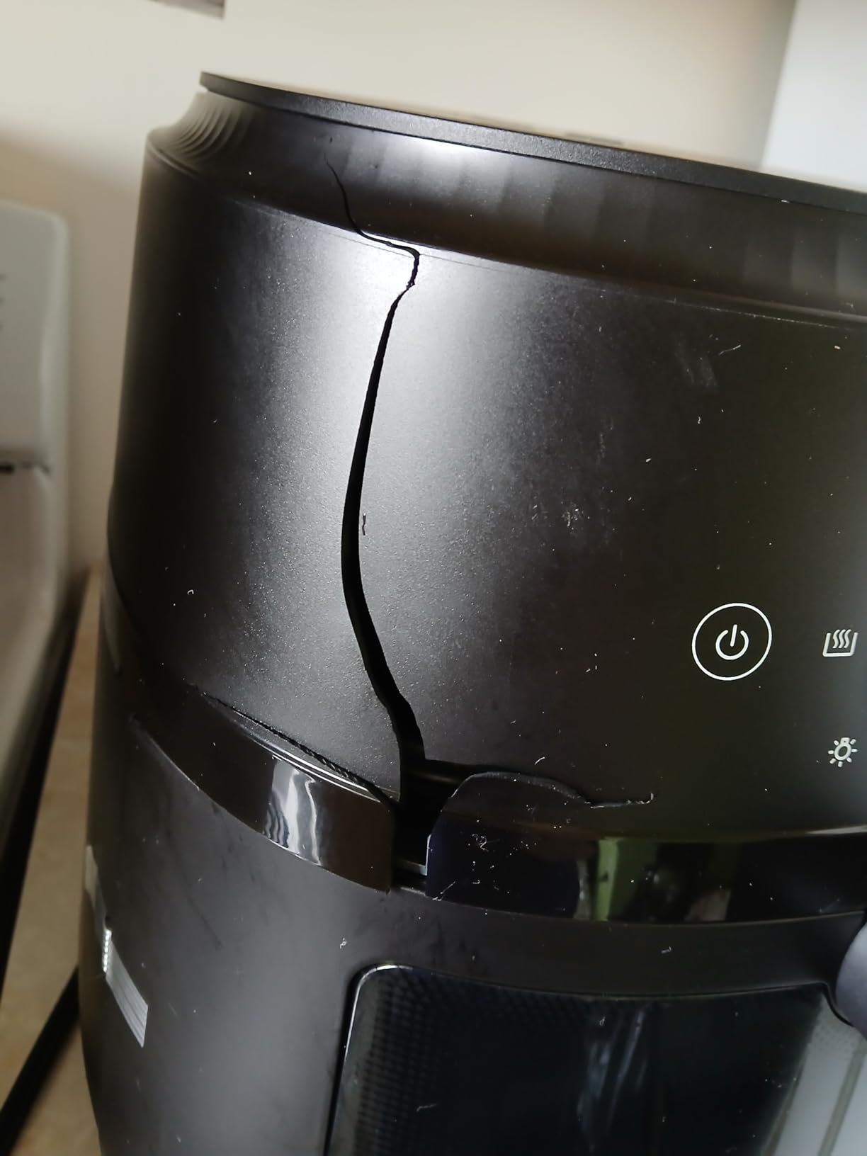 Philips 2000 Series Airfryer - RapidAir Technology. 13-in-1 Ways to Cook. 4.4QT Capacity. Healthier Meals Up to 90% Less Fat. Easy to Clean. Dishwasher Safe. Touchscreen Control. HomeID App (NA221/00) photo review