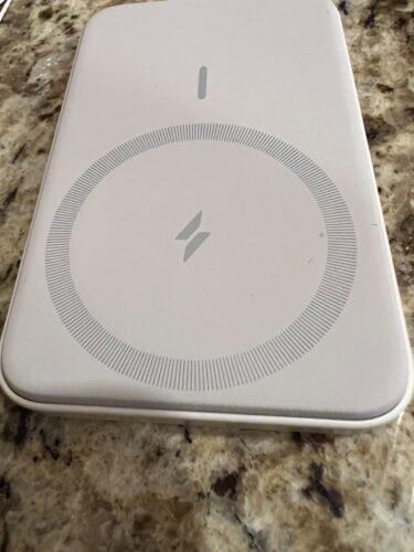 Anker 621 Magnetic Portable Charger (MagGo). 5.000mAh Wireless Power Bank with USB-C Cable. Magsafe-Compatible Battery Pack for iPhone 16/15/14/13/12 Series photo review