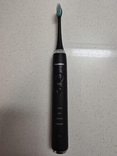 Aquasonic Black Series Ultra Whitening Toothbrush – ADA Accepted Electric Toothbrush- 8 Brush Heads & Travel Case – 40.000 VPM Electric Motor & Wireless Charging - 4 Modes w Smart Timer photo review