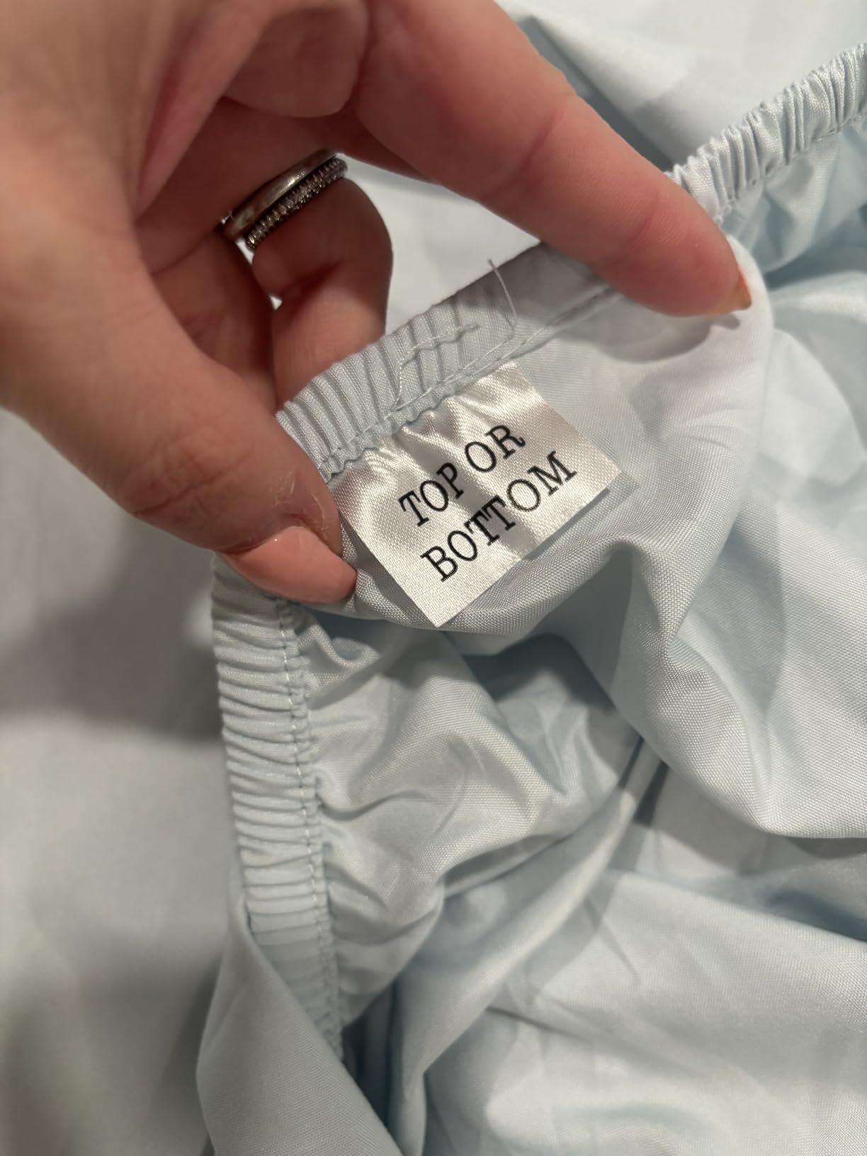 Queen Size 4 Piece Sheet Set - Comfy Breathable & Cooling Bed Sheets Set - Hotel Luxury Bedding for Women. Men. Kids. Teens. Boys & Girls - Deep Pockets. Soft and Wrinkle Free - Oeko-Tex - Dark Grey photo review