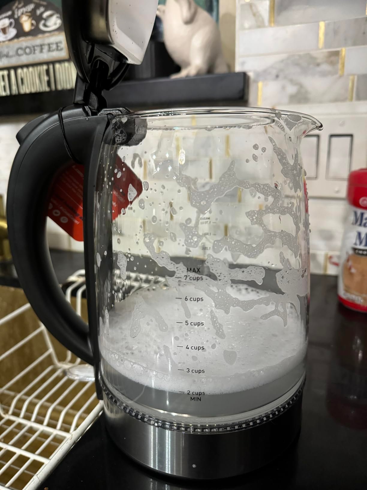 Cosori Electric Kettle. No Plastic Contact With Water. Wide Mouth For Easy Cleaning. Auto Shut Off. 1.7L Tea Kettle & Hot Water Boiler. Water Heater & Teapot. Borosilicate Glass. Black. 1500W photo review