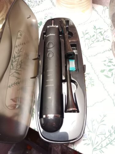 Aquasonic Black Series Ultra Whitening Toothbrush – ADA Accepted Electric Toothbrush- 8 Brush Heads & Travel Case – 40.000 VPM Electric Motor & Wireless Charging - 4 Modes w Smart Timer photo review