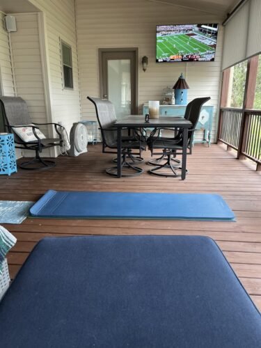 Retrospec Solana Yoga Mat 1 Thick w/Nylon Strap for Men & Women - Non Slip Exercise Mat for Home Yoga. Pilates. Stretching. Floor & Fitness Workouts photo review