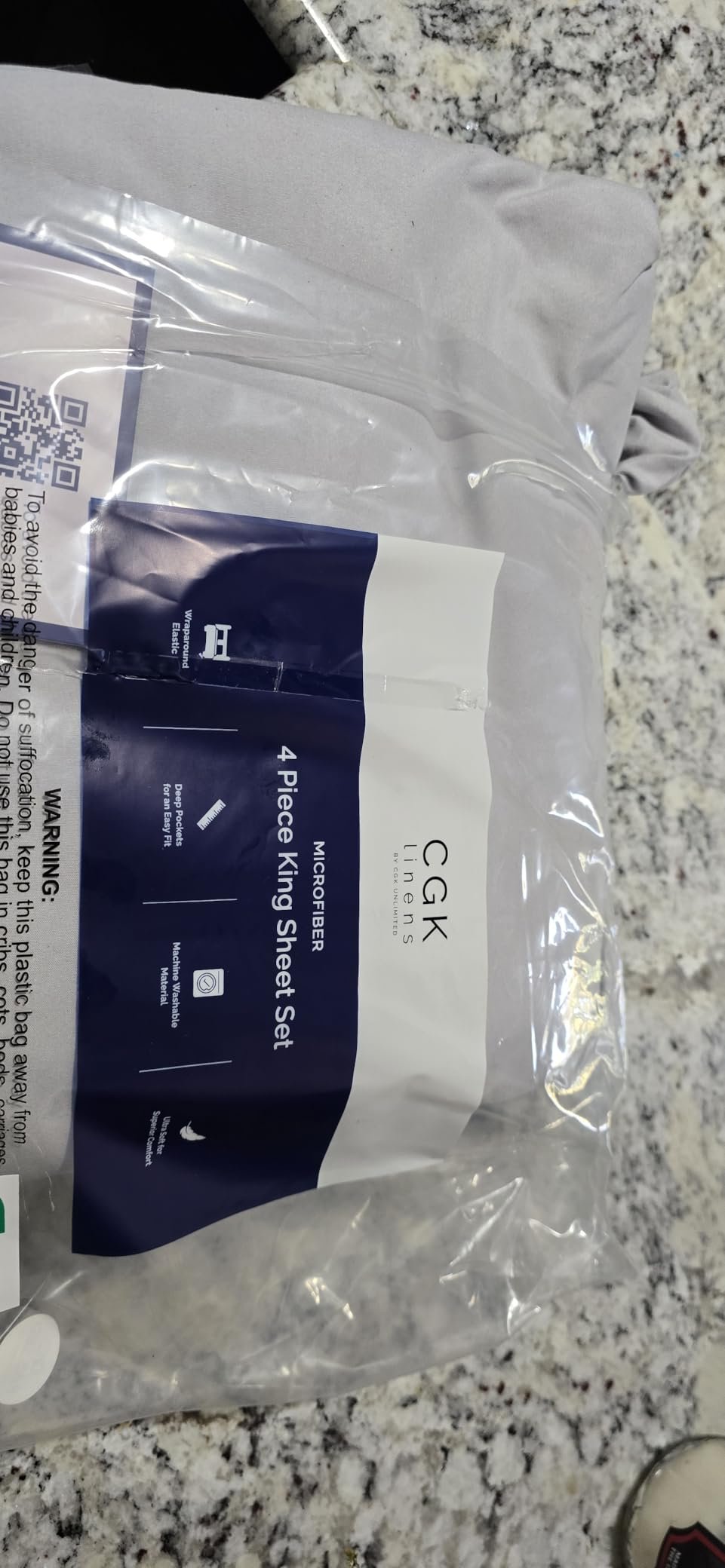 Queen Size 4 Piece Sheet Set - Comfy Breathable & Cooling Bed Sheets Set - Hotel Luxury Bedding for Women. Men. Kids. Teens. Boys & Girls - Deep Pockets. Soft and Wrinkle Free - Oeko-Tex - Dark Grey photo review