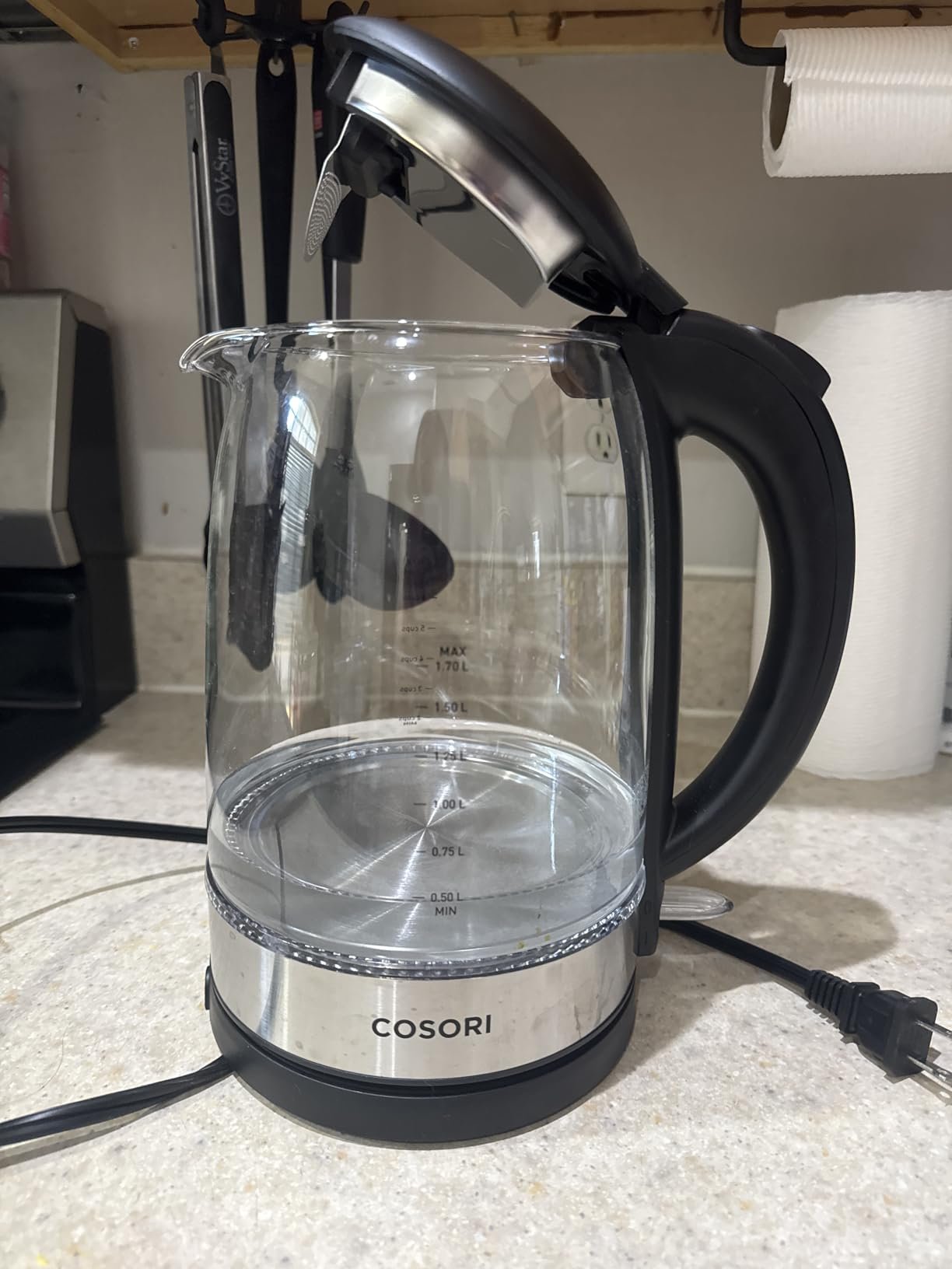Cosori Electric Kettle. No Plastic Contact With Water. Wide Mouth For Easy Cleaning. Auto Shut Off. 1.7L Tea Kettle & Hot Water Boiler. Water Heater & Teapot. Borosilicate Glass. Black. 1500W photo review