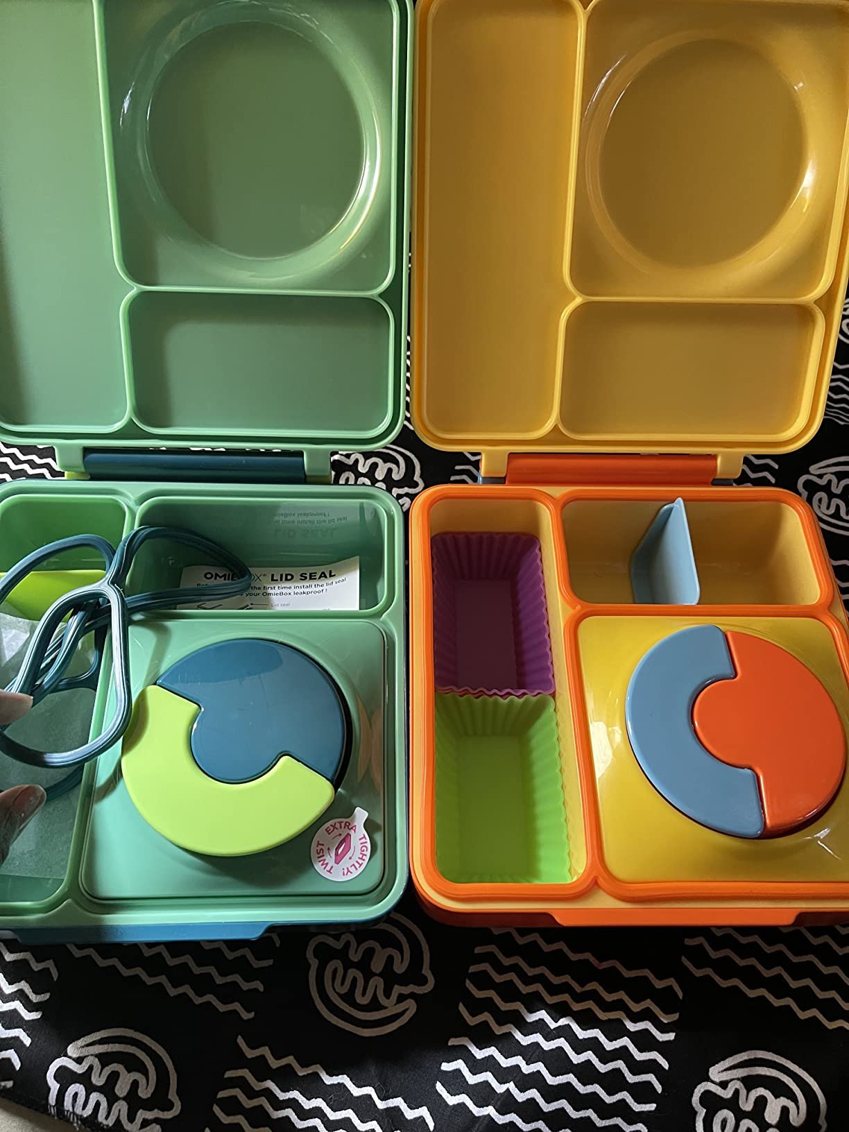 Omie OmieBox Bento Box for Kids - Insulated Lunch Box with Leak Proof Food Jar - 3 Compartments. 2 Temperature Zones - (Meadow) photo review