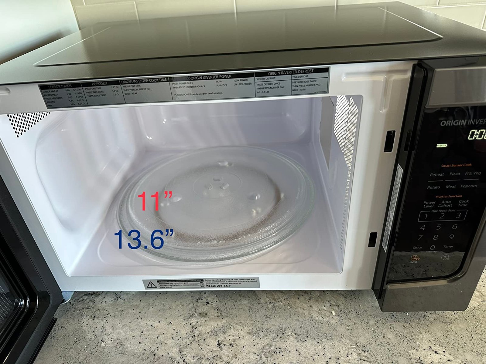 TOSHIBA EM131A5C-BS Countertop Microwave Ovens 1.2 Cu Ft. 12.4 Removable Turntable Smart Humidity Sensor 12 Auto Menus Mute Function ECO Mode Easy Clean Interior Black Color 1000W photo review